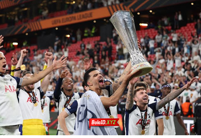 Tottenham berhasil menjadi Juara setelah mengalahkan Man united di Final Liga Eropa dengan skor 1-0.