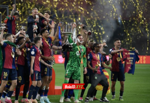 Barcelona Di bawah arahan Flick berhasil menjuarai 3 kompetisi Liga Spanyol.